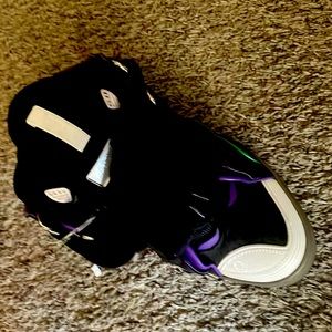 I’m sell my lanvin they to small only wore twice